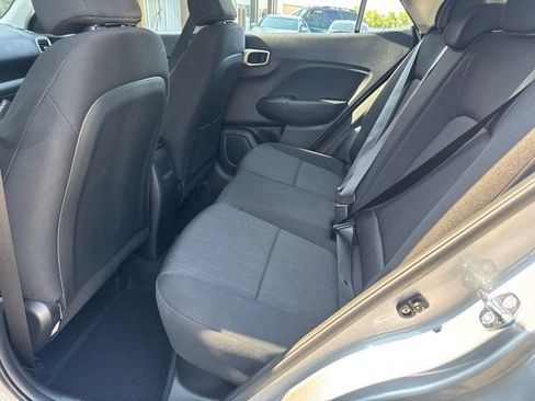 Used 2026 Hyundai Venue SE FWD image 11