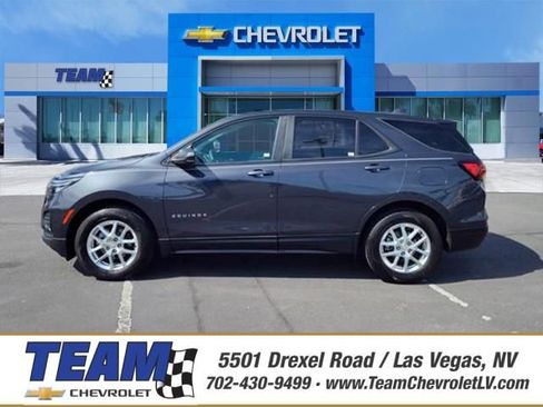Used 2022 Chevrolet Equinox LS w/ LS Convenience Package image 1