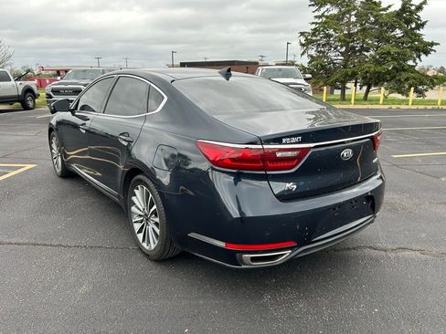 Used 2018 Kia Cadenza Premium image 7