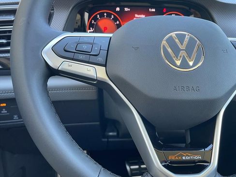 New 2026 Volkswagen Atlas Peak Edition AWD/4WD image 17
