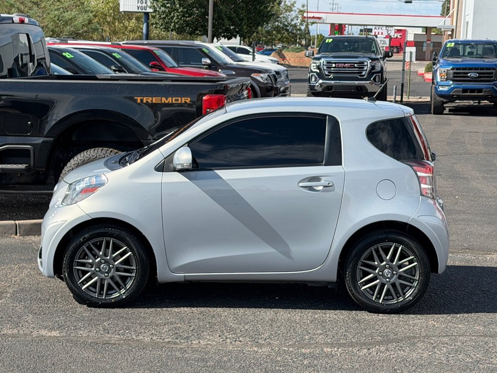 Used 2014 Scion iQ 10 Series FWD image 2
