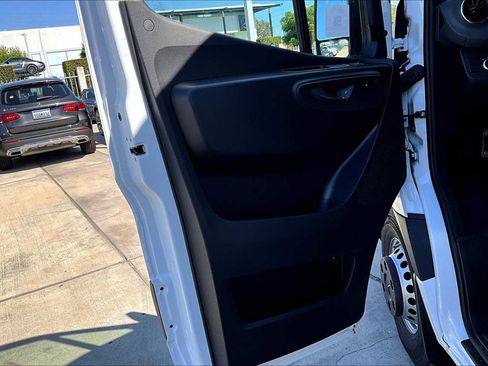 New 2025 Mercedes-Benz Sprinter 3500 image 10