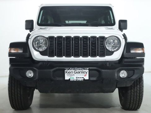 Used 2024 Jeep Wrangler Sport S image 5