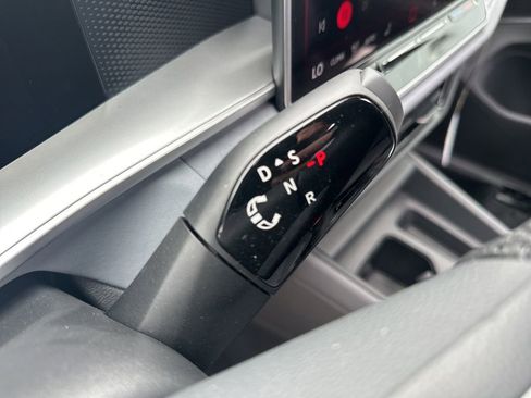 New 2026 Volkswagen Tiguan SE R-Line AWD/4WD image 23