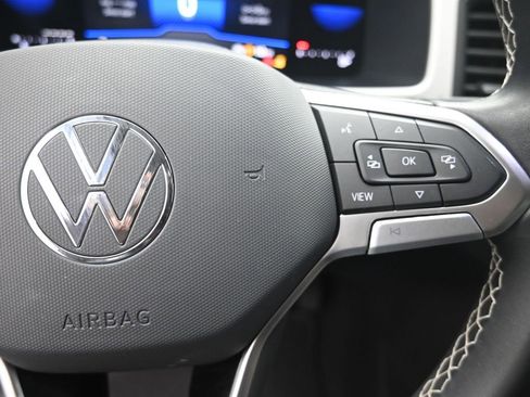 Certified 2023 Volkswagen Atlas SE image 14