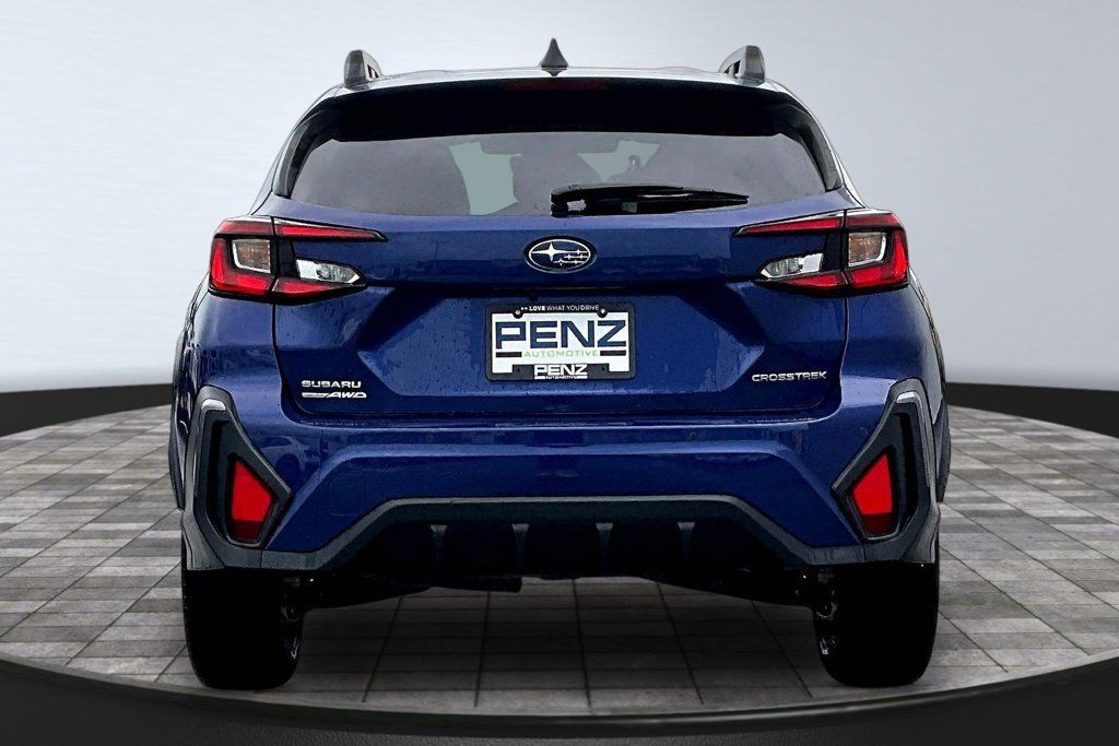 Used 2024 Subaru Crosstrek 2.5i Limited w/ Crosstrek Mirror Package AWD/4WD image 5