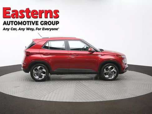 Used 2025 Hyundai Venue SEL FWD image 46