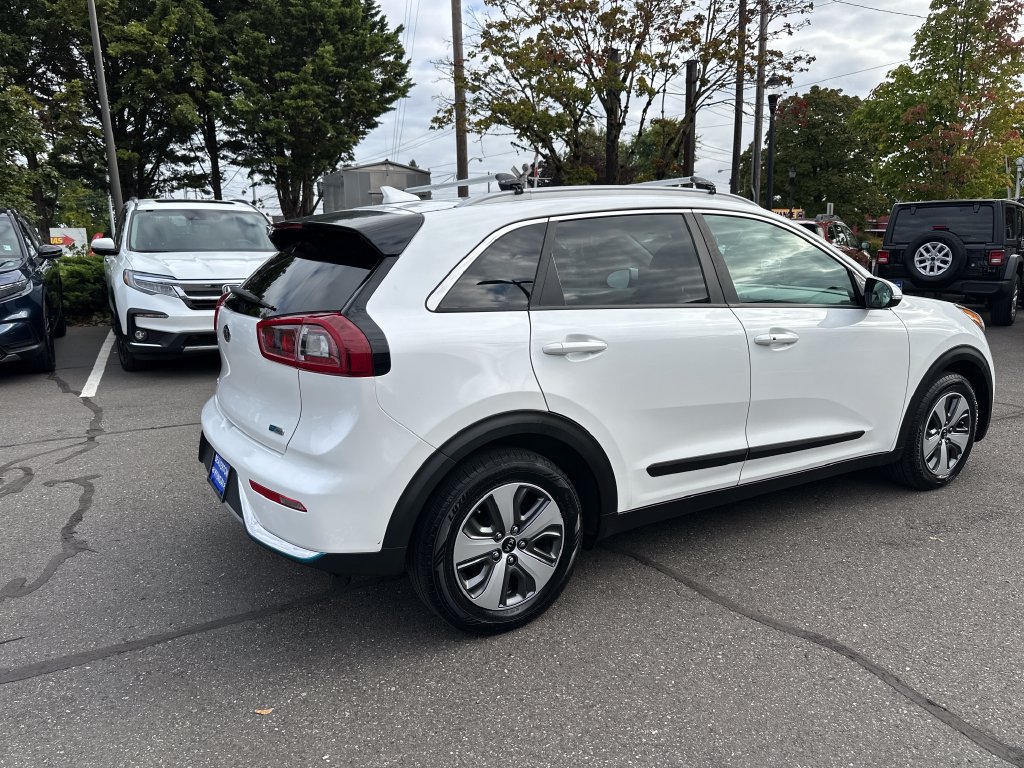 Used 2018 Kia Niro EX FWD image 6
