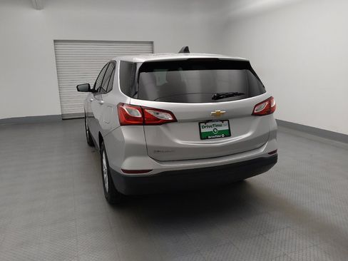 Used 2019 Chevrolet Equinox LS w/ LS Convenience Package image 6