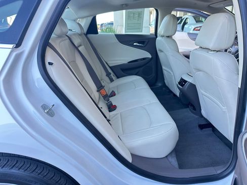 Used 2024 Chevrolet Malibu LT image 25