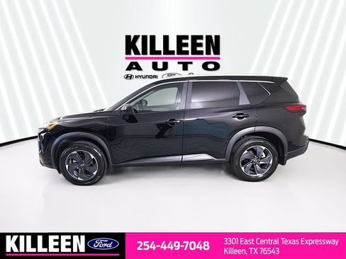 Used 2024 Nissan Rogue SV w/ SV Premium Package FWD image 4