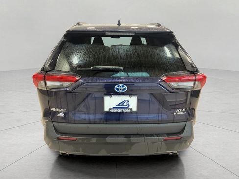 Used 2020 Toyota RAV4 XLE w/ Convenience Package image 6