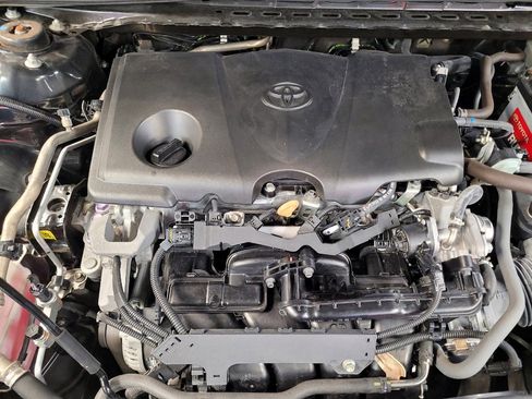 Used 2021 Toyota Camry SE FWD image 30