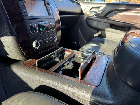 Used 2011 GMC Sierra 3500 Denali image 19