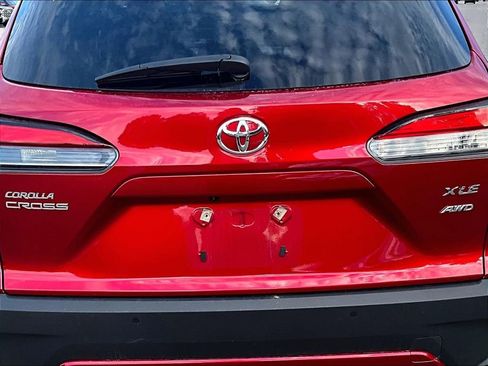 Used 2025 Toyota Corolla Cross XLE AWD/4WD image 10