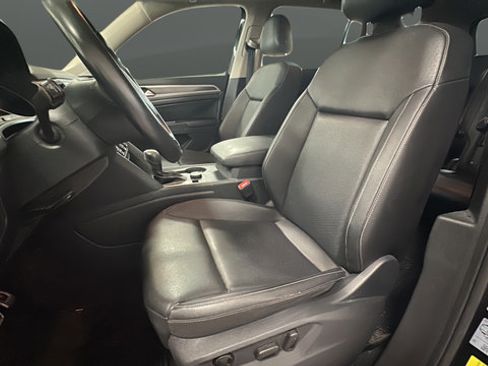 Used 2020 Volkswagen Atlas SE w/ Towing Package AWD/4WD image 9