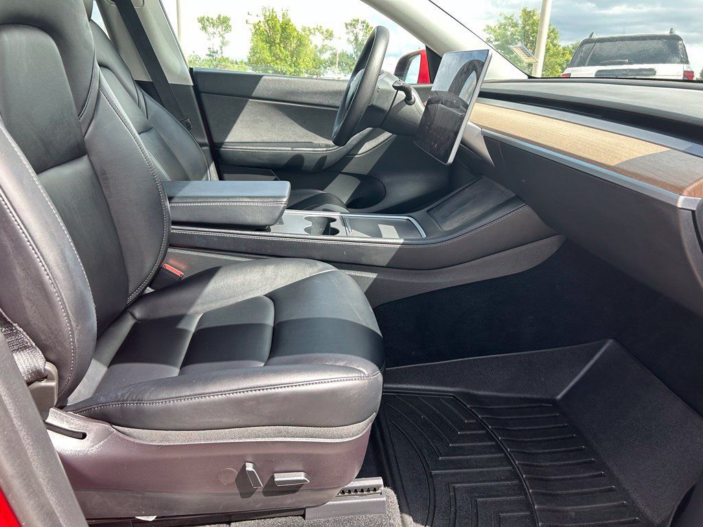 Used 2022 Tesla Model Y Performance AWD/4WD image 27
