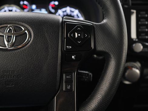 Used 2024 Toyota 4Runner TRD Off-Road AWD/4WD image 29