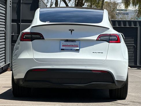 Used 2021 Tesla Model Y Performance AWD/4WD image 7