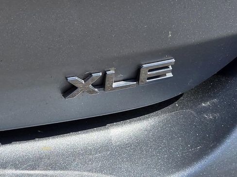 Used 2022 Toyota Highlander XLE image 34