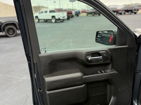 Used 2022 Chevrolet Silverado 1500 Custom image 16