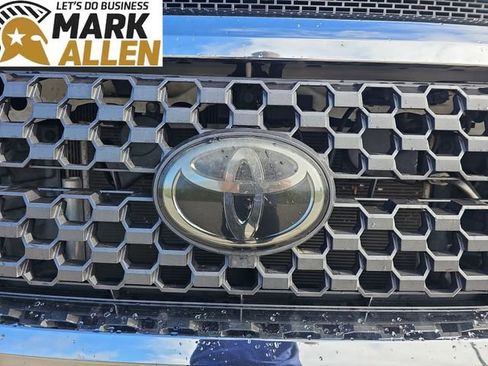 Used 2020 Toyota Tundra SR5 w/ SR5 Leather Package AWD/4WD image 30