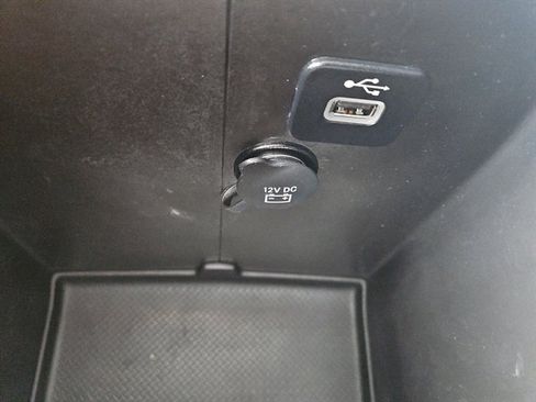 Used 2016 Jeep Wrangler Unlimited Sport image 35