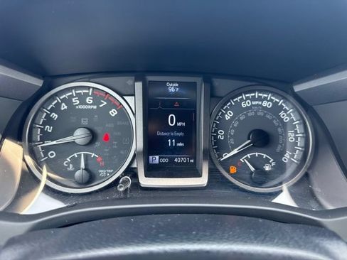 Used 2023 Toyota Tacoma TRD Sport w/ Technology Package AWD/4WD image 14