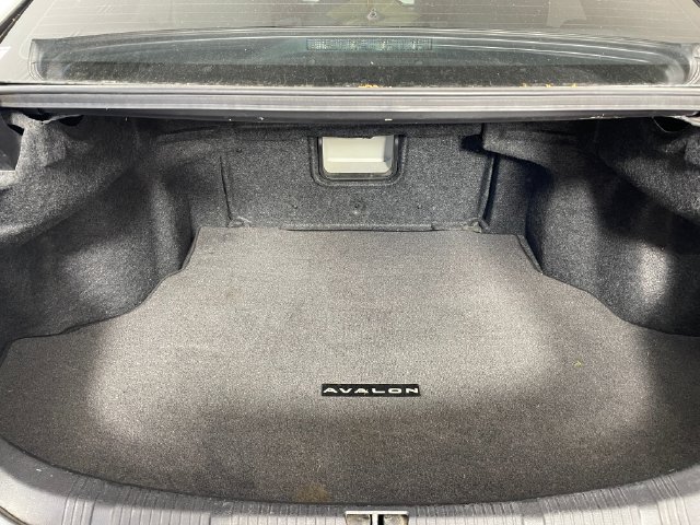 Used 2013 Toyota Avalon XLE Premium FWD image 11