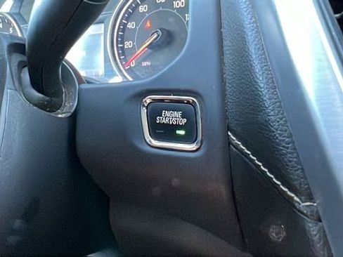 Used 2023 GMC Acadia SLT image 31