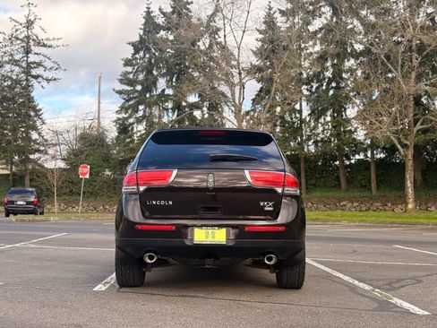 Used 2013 Lincoln MKX AWD image 4