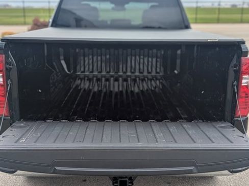 Used 2024 Chevrolet Silverado 1500 LT image 8