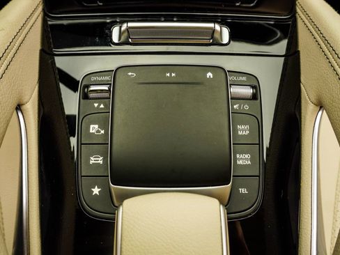 Used 2022 Mercedes-Benz GLE 350 GLE 350 w/ 3rd Row Seat Package image 22