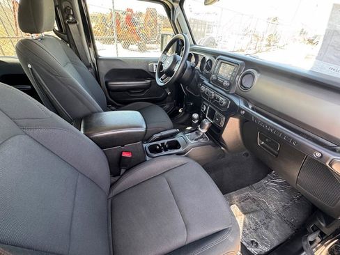 Used 2019 Jeep Wrangler Unlimited Sport AWD/4WD image 27