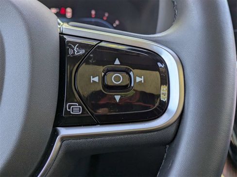 Used 2023 Volvo XC60 B5 Plus w/ Climate Package image 36