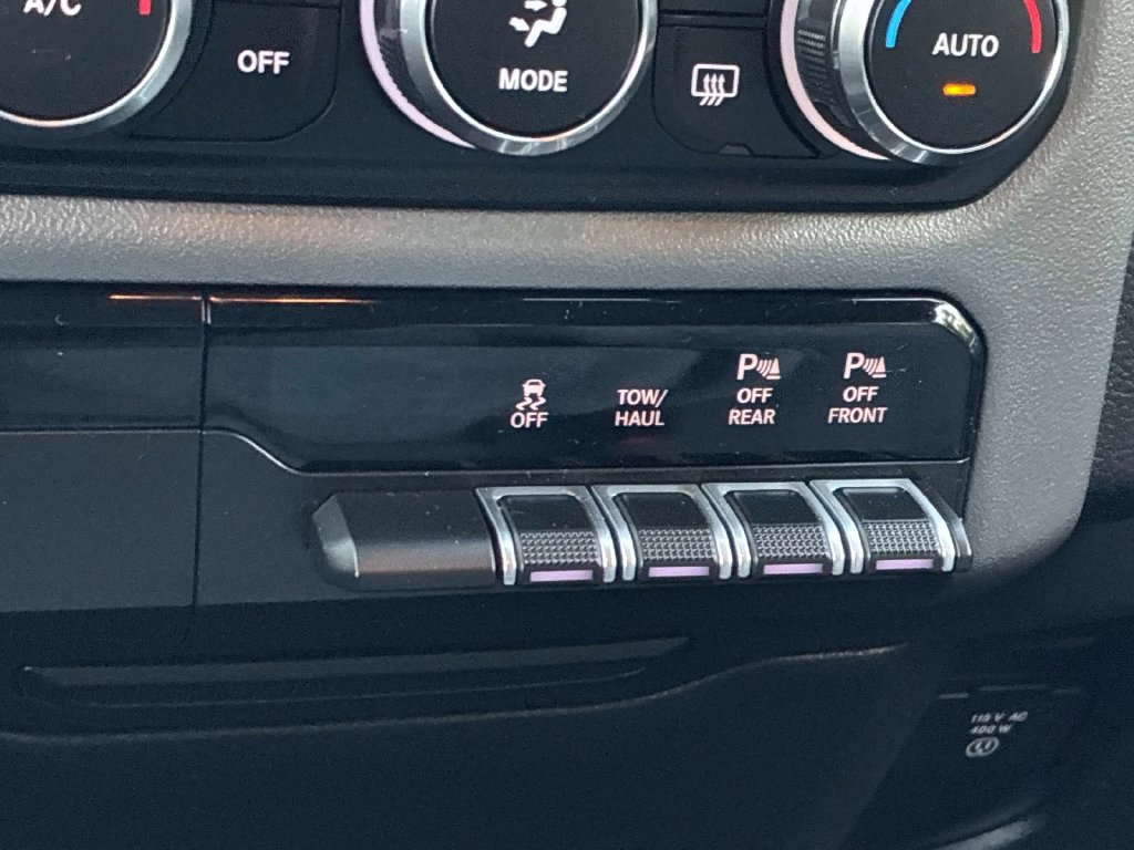 Used 2019 RAM 1500 Big Horn AWD/4WD image 31