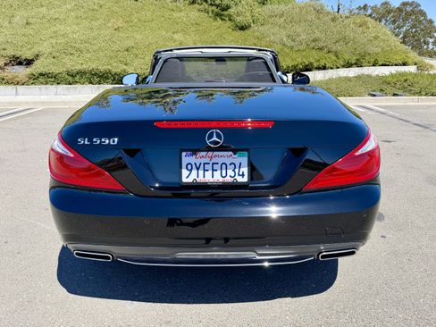 Used 2013 Mercedes-Benz SL 550 image 12