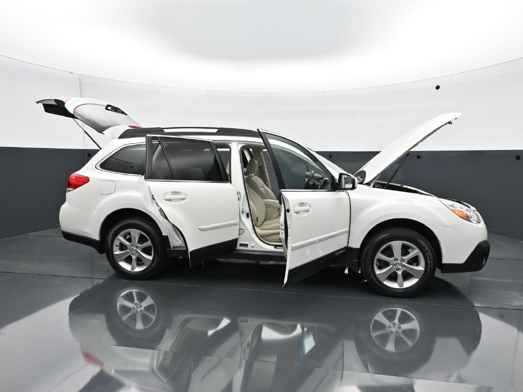 Used 2013 Subaru Outback 2.5i Limited AWD/4WD image 43
