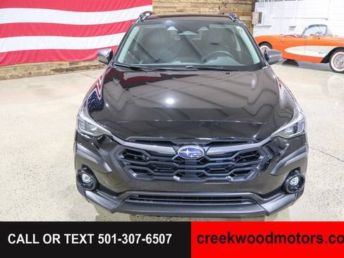 Used 2024 Subaru Crosstrek 2.5i Limited AWD/4WD image 2
