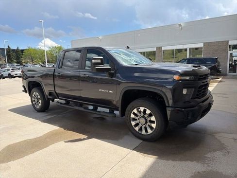 Used 2024 Chevrolet Silverado 2500 Custom w/ Custom Convenience Package AWD/4WD image 1
