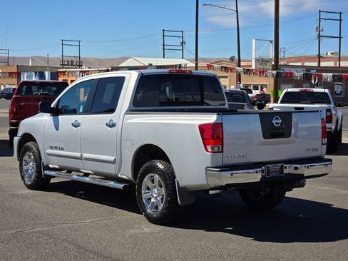 Used 2011 Nissan Titan SV w/ SV Value Truck Pkg AWD/4WD image 3