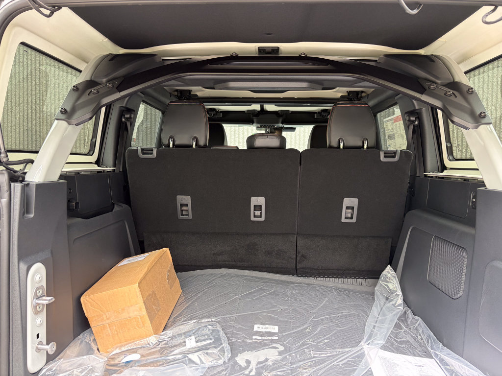 New 2026 Ford Bronco Raptor w/ Interior Carbon Fiber Pack AWD/4WD image 22