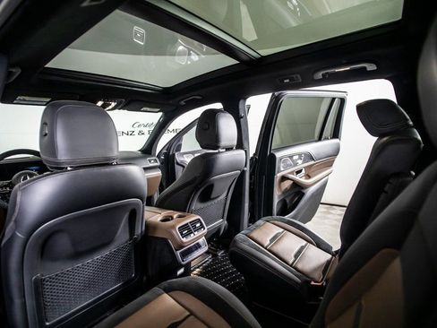 Used 2024 Mercedes-Benz GLS 63 AMG 4MATIC image 25