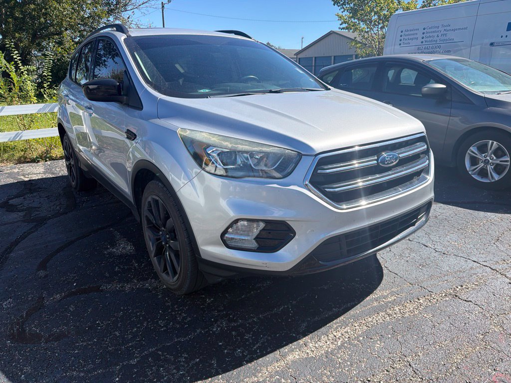 Used 2017 Ford Escape SE w/ Equipment Group 201A AWD/4WD image 5