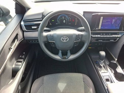Used 2025 Toyota Camry LE FWD image 12