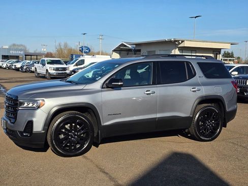 Used 2023 GMC Acadia SLT w/ Elevation Edition image 33