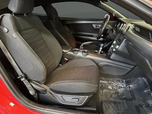 Used 2017 Ford Mustang GT w/ GT Performance Package image 25