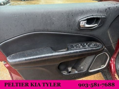 Used 2021 Jeep Compass Limited w/ Sun and Sound Group image 16