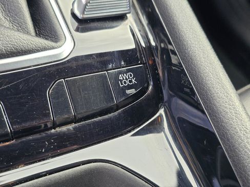 Used 2024 Jeep Compass Limited image 40