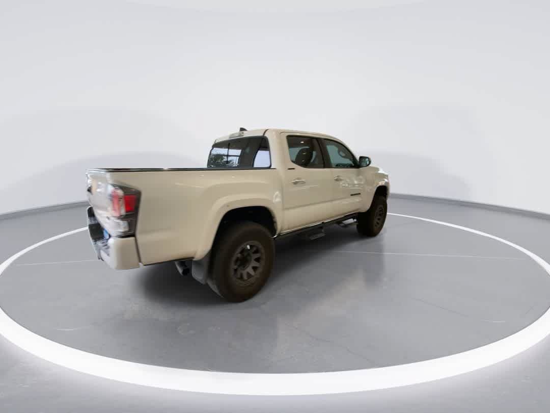 Used 2021 Toyota Tacoma Limited AWD/4WD image 8